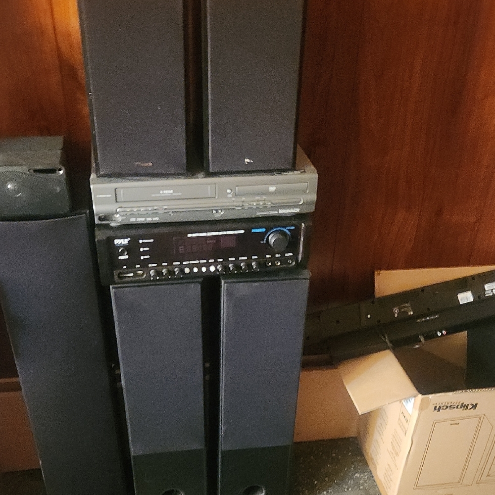 Onkyo Black Audio System with Speakers